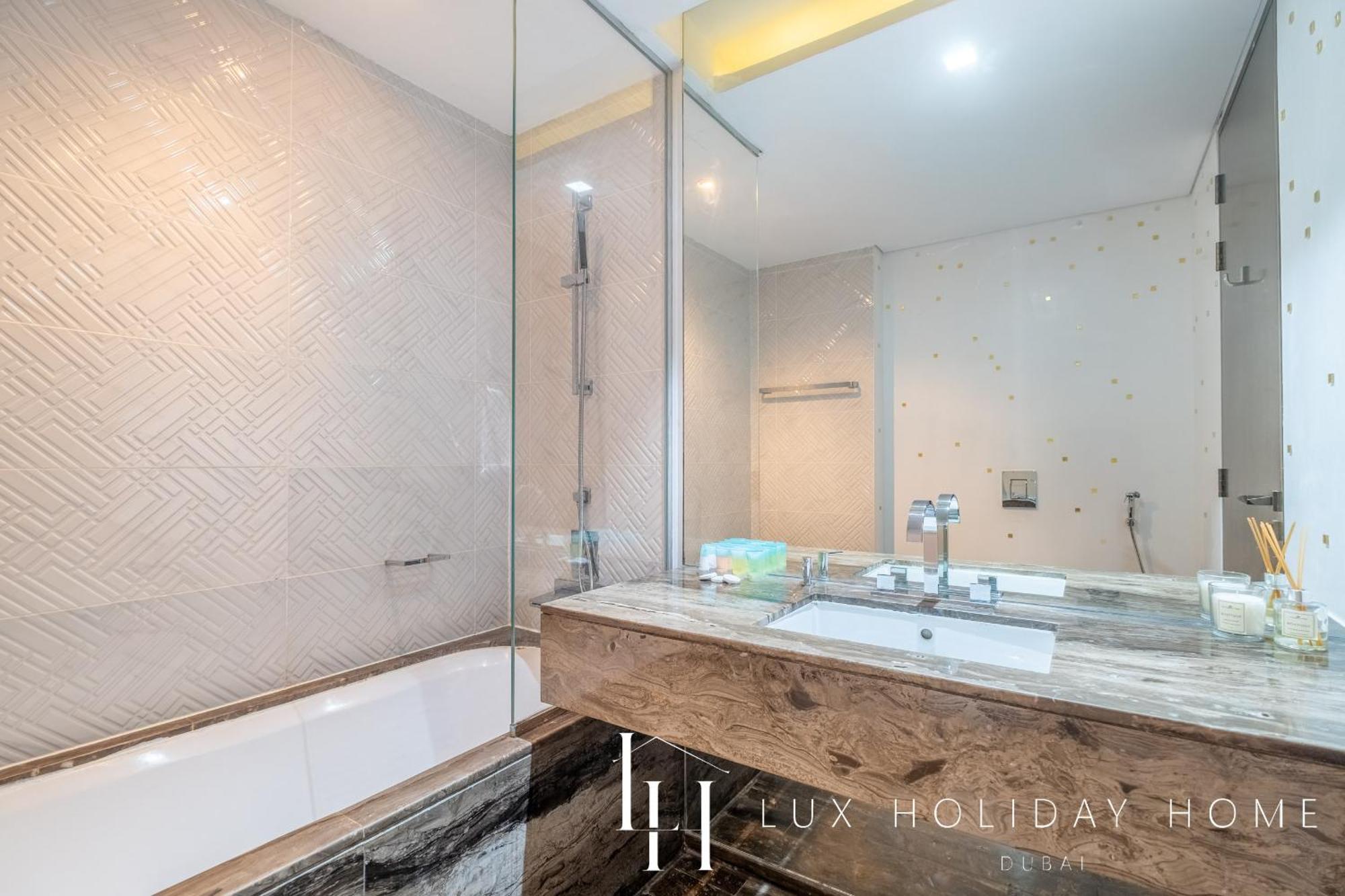 Lux - Lavish Suite With Full Palm Jumeirah View 1 Dubai Exterior photo